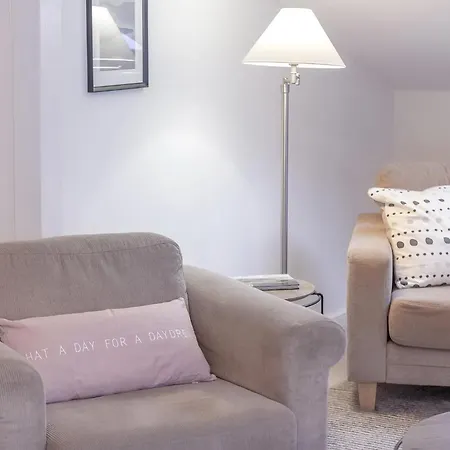 Villa Granitz, Ostseebad Sellin, Insel Ruegen, Muschelsucher